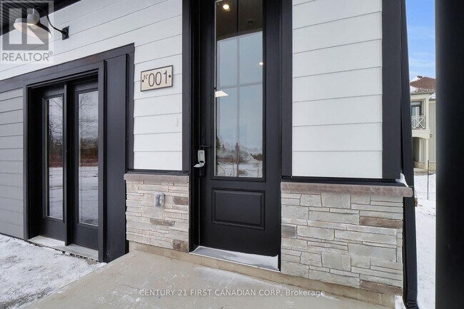 Photo du bâtiment - 310 Callaway Rd