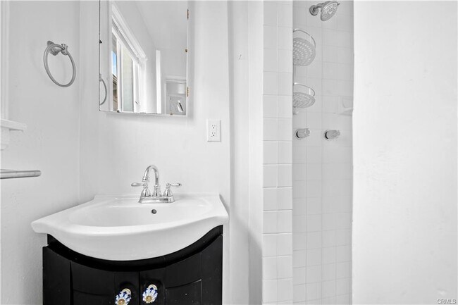 Foto del edificio - 303 Hermosa Ave