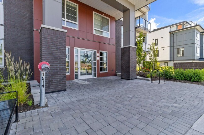 Photo du bâtiment - 1514 McCallum Rd