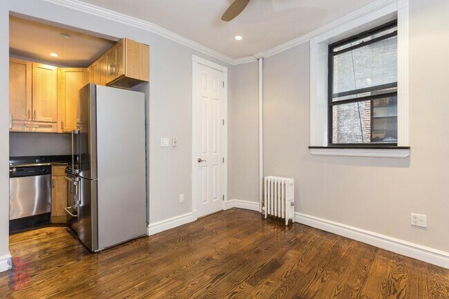 Foto del edificio - 330 E 35th St