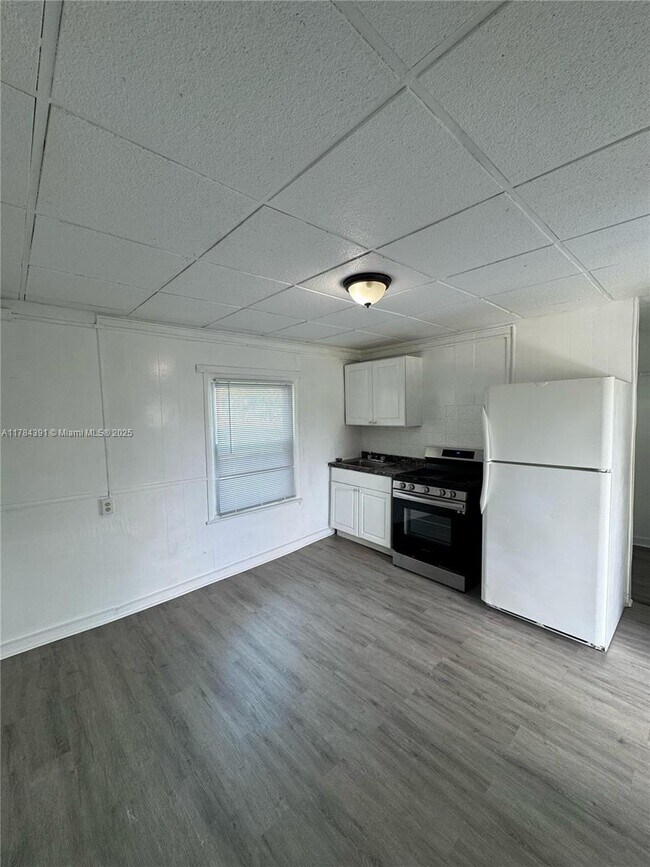 Foto del edificio - 25 SW 10th St