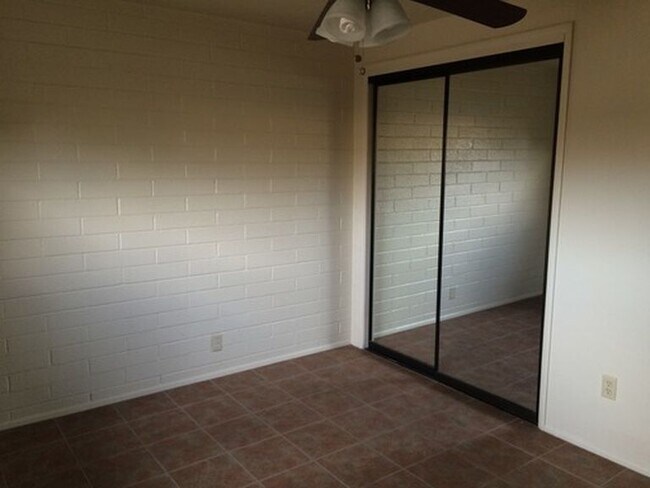 Front Bedroom - 2815 N Castro Ave