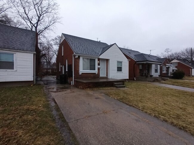 Foto del edificio - 3 bed/1 bath bungalow - Now Available!