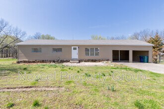 Building Photo - 7449 Malone Rd