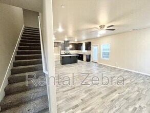 Building Photo - 521 Cadiz Ct
