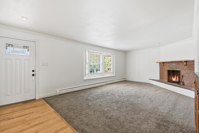 Foto del edificio - 6495 Field St