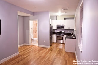 Building Photo - 195 W 3rd St