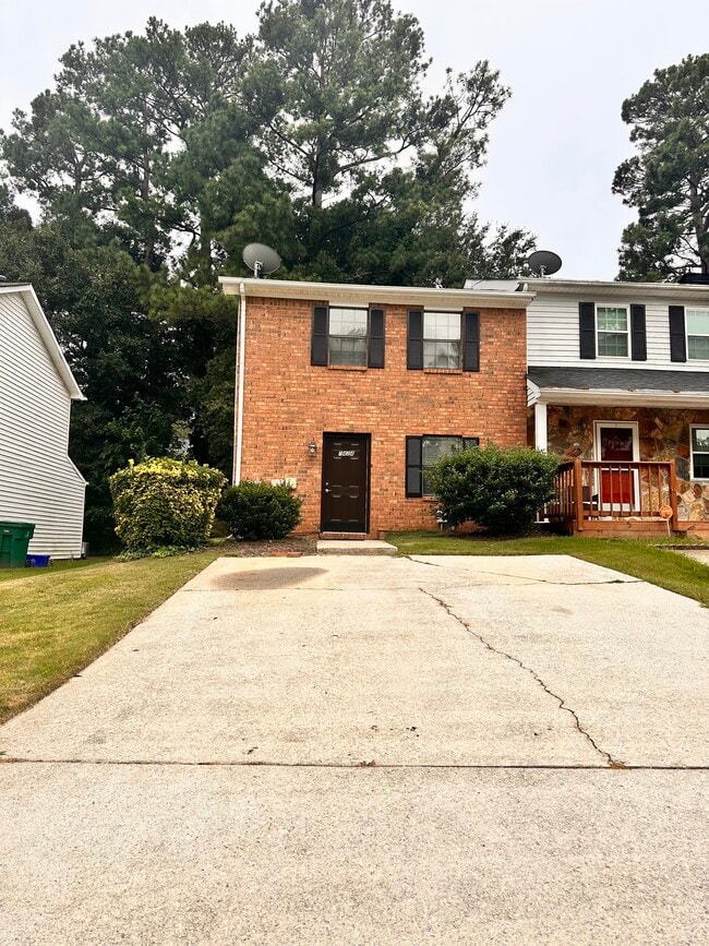 Building Photo - 1424 Springleaf Cir SE