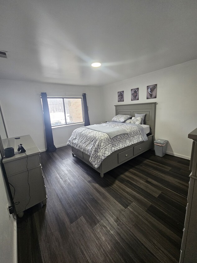 Foto principal - 301 Kennedy Dr