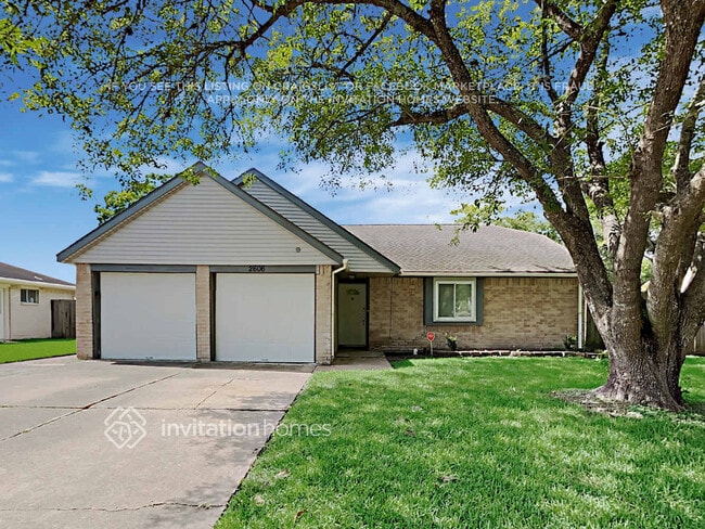 Building Photo - 2606 Elm Hollow St