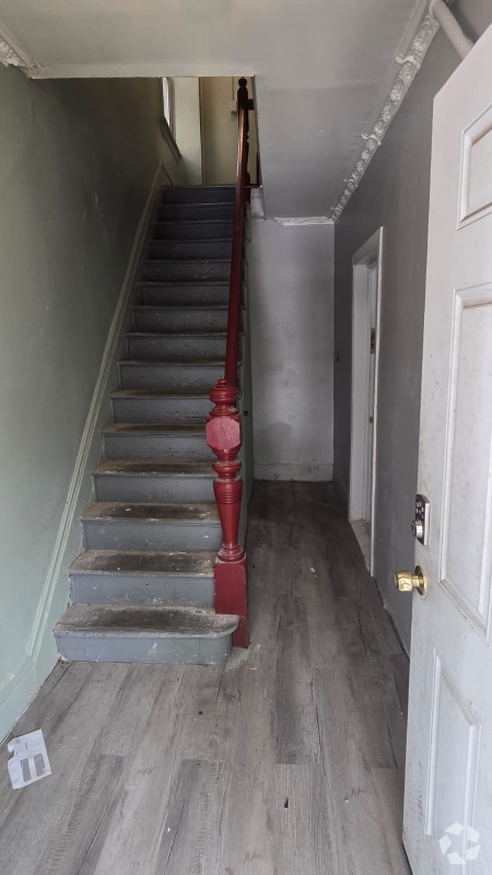 Building Photo - 274 S 8th St