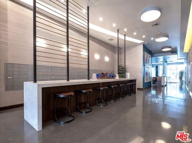 Foto del edificio - 3810 Wilshire Blvd