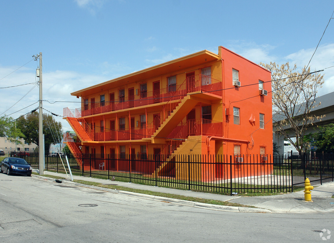 Foto del edificio - 155 NW 10th St