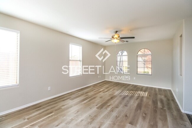 Building Photo - NOW OFFERING FIRST FULL MONTH!