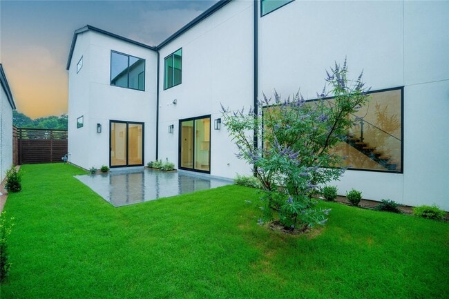 Foto del edificio - 3321 Walchard Ct