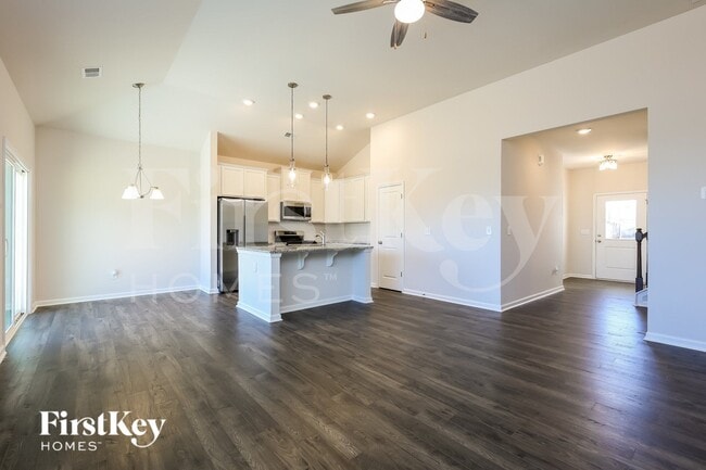 Building Photo - 16 Wild Lily Dr