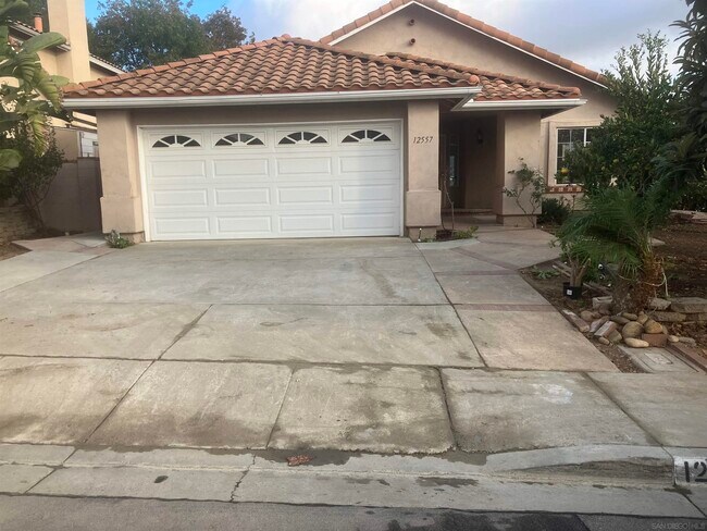 Foto del edificio - 12557 Salmon River Rd