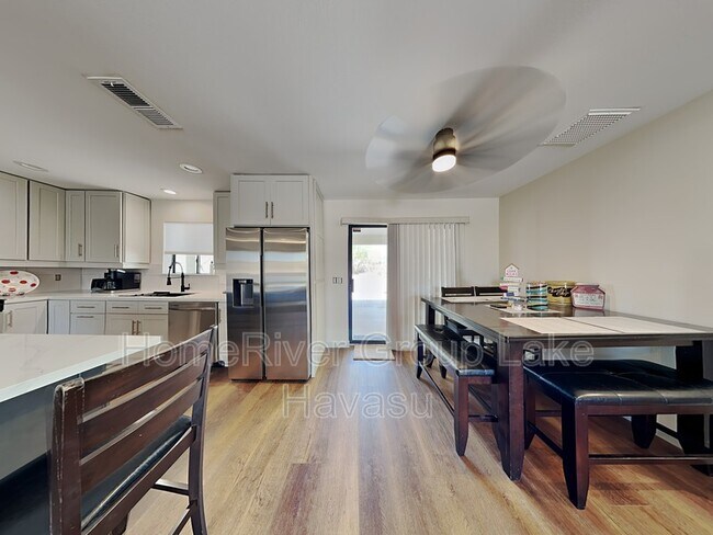 Building Photo - 3911 Brookside Dr