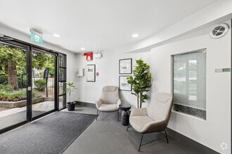 555 Shaw - Lobby - 535 & 555 Shaw Avenue