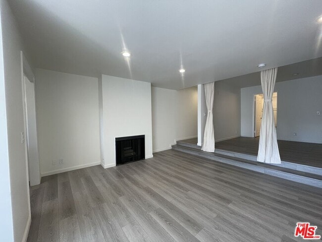 Building Photo - 1337 N Sierra Bonita Ave