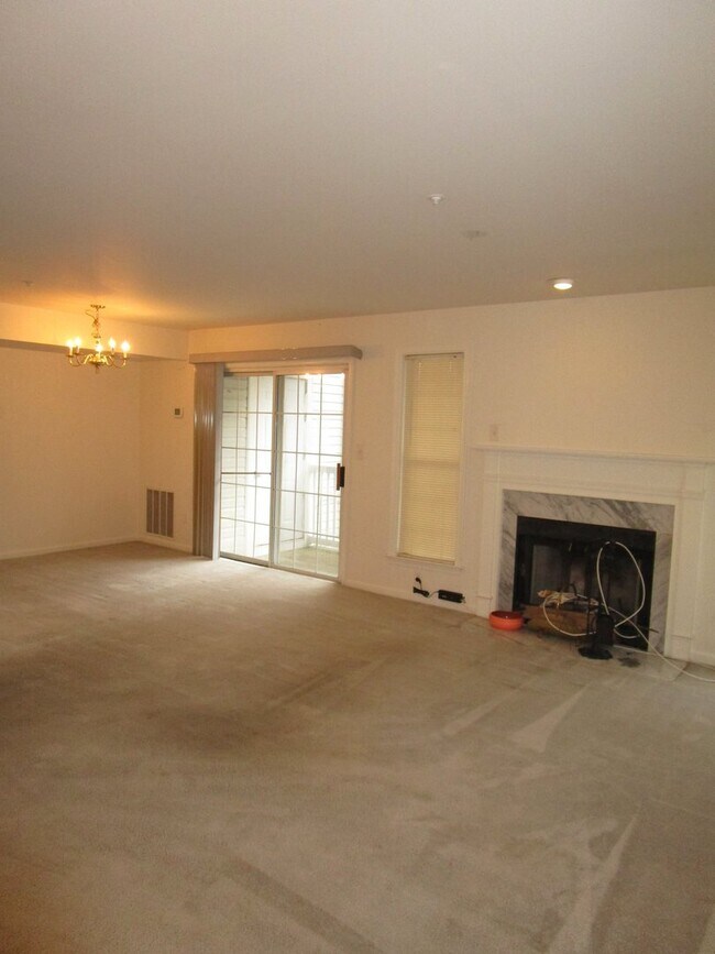 Photo - Beautiful 2 BR/ 2.5 BA Townhouse in Gaithe...