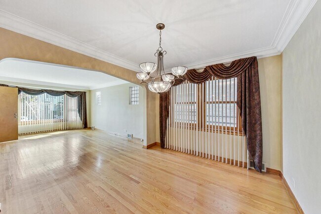 Foto del edificio - 5644 N Meade Ave