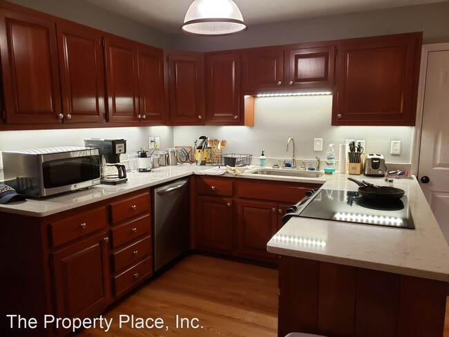 Building Photo - 3 br, 2.5 bath House - 105 Dominion Drive