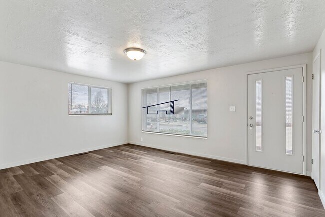 Foto del edificio - 138 Lynnwood Dr