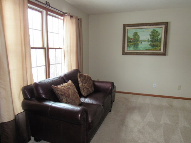 Building Photo - 3471 Crow Creek Rd