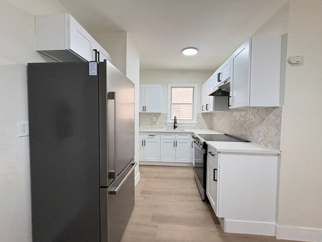 Building Photo - 281 Belmont Ave
