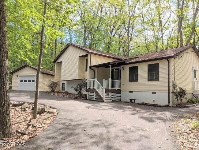Building Photo - 101 Blueshelf Ln