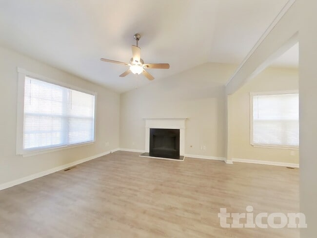 Foto del edificio - 45 Cedars Glen Way