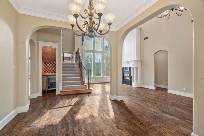 Foto del edificio - "Luxurious 5-Bed, 4-Bath Retreat in Grapevine - Expansive 4,428 Sq. Ft. Haven in Carroll ISD!"