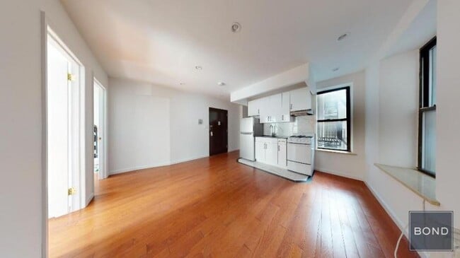 Building Photo - 3 bedroom in Manhattan NY 10003