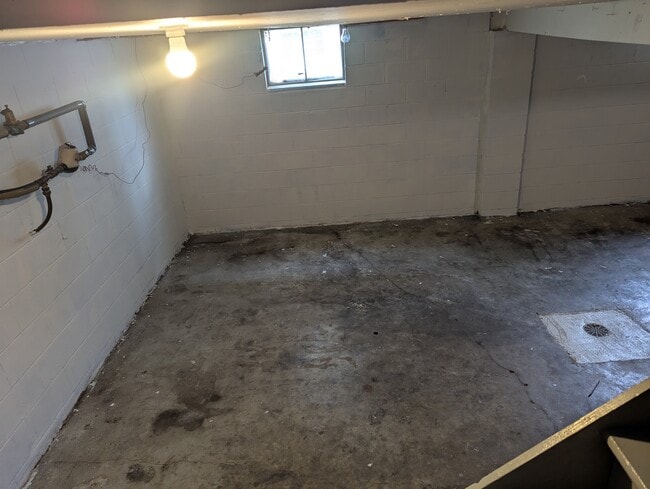 Basement/garage - 751 S Broad St