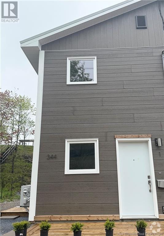 344 Douglas Ave