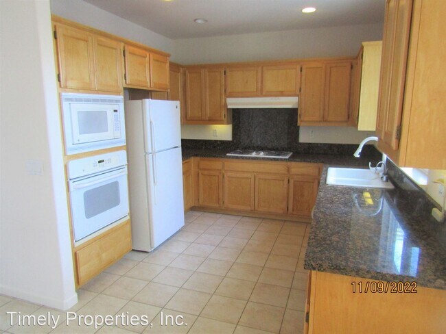 Building Photo - 4 br, 3 bath House - 8130 Luisa Way