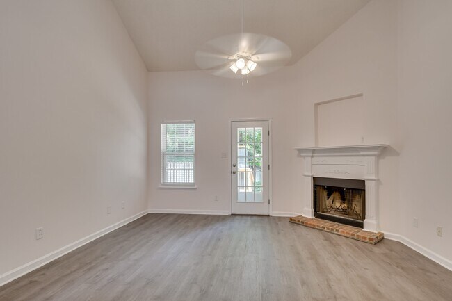 Foto del edificio - 513 Brians Way