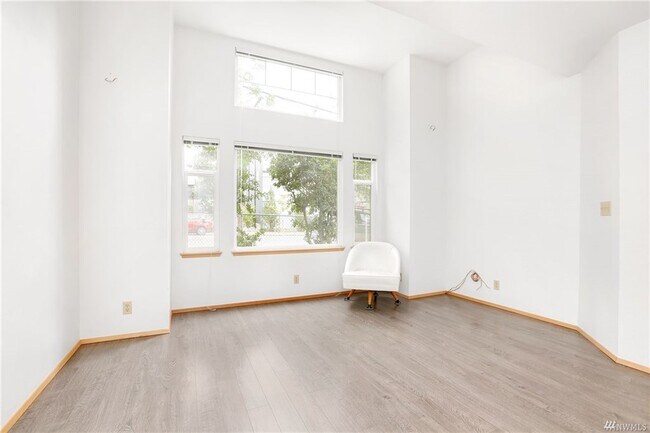 Building Photo - 2411 E Yesler Way