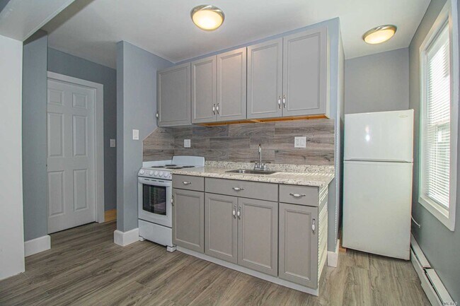 Foto del edificio - 10 Hawley Ave