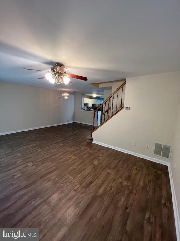 Foto del edificio - 243 Stonebridge Blvd