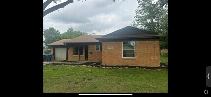 Building Photo - 7701 Janetta Dr