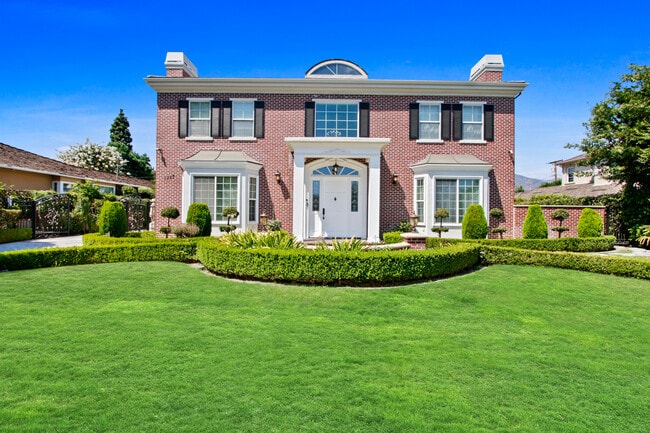 Building Photo - 1117 Encanto Dr