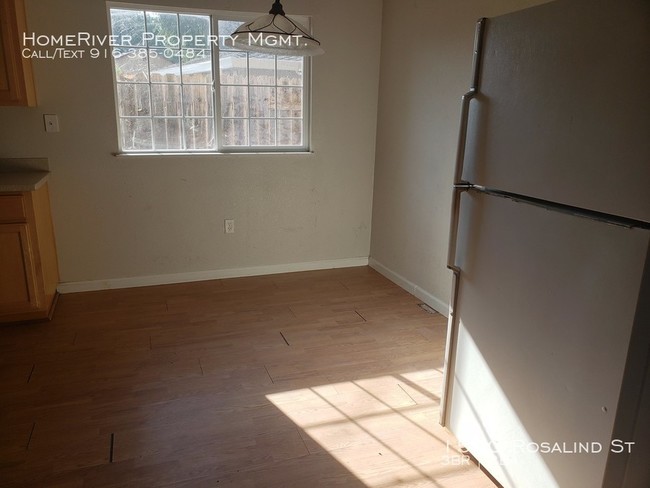 Building Photo - 3 Bed 2 Bath Duplex - SECTION 8 ACCEPTED