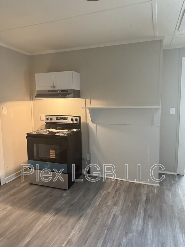 Building Photo - 322 Daniel St