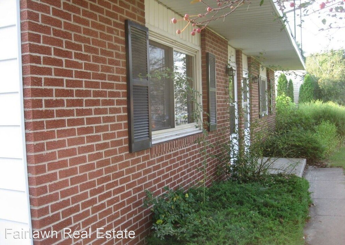 Foto principal - 3 br, 1.5 bath House - 802 Crescent Drive ...