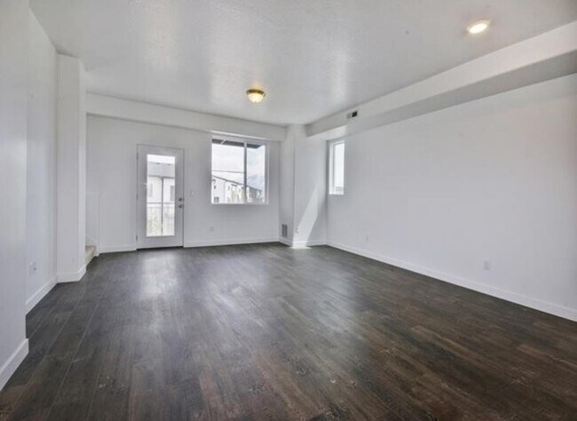 Foto del edificio - 13353 Celestina Ln
