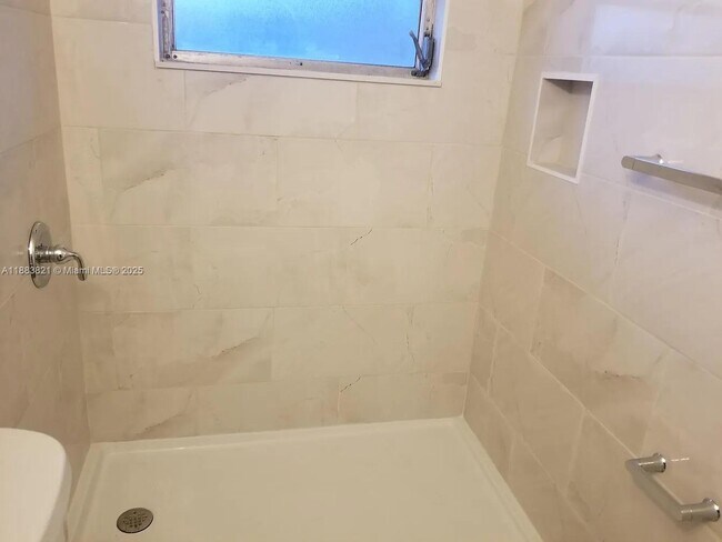 Foto del edificio - 2225 SW 68th Ct
