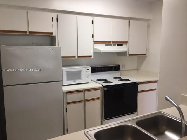 Foto del edificio - 1 bedroom in Hollywood FL 33021