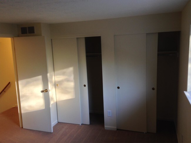 Building Photo - 313 Willowbrooke Dr